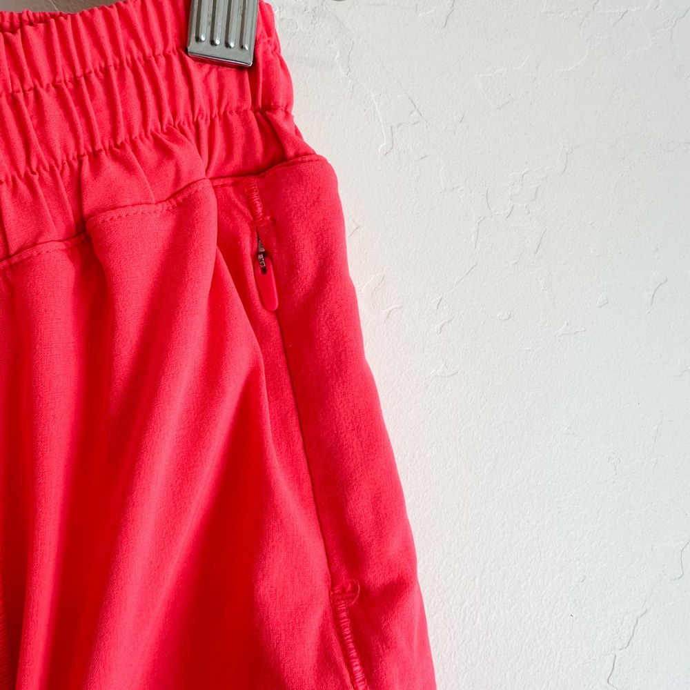Lululemon | Hotty Hot Lined 4" Running Shorts in Lip Gloss Pink size 4 - Picture 8 of 9